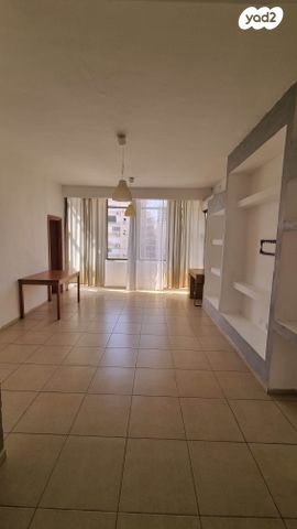 שדרות חיים וייצמן 28