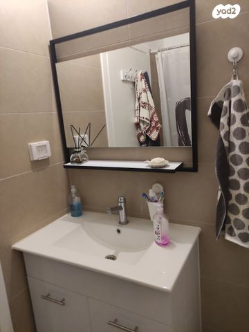 שדרות בן צבי 126