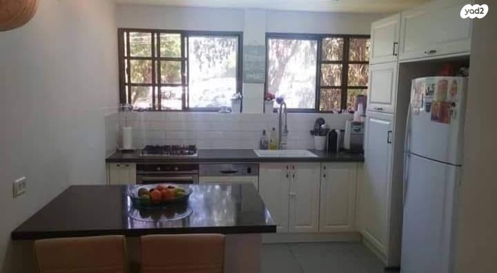 אדמונד פלג 26