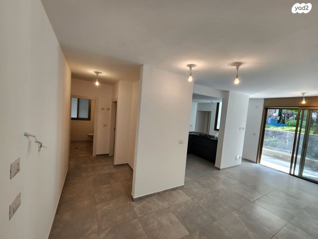 קרן היסוד 21