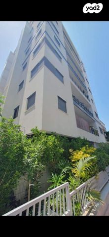 שכונת יהלום, מרכז העיר ב