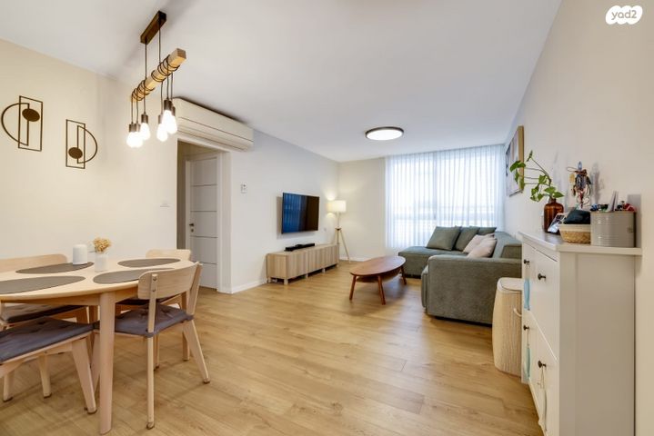 רמז, מערב ותיק