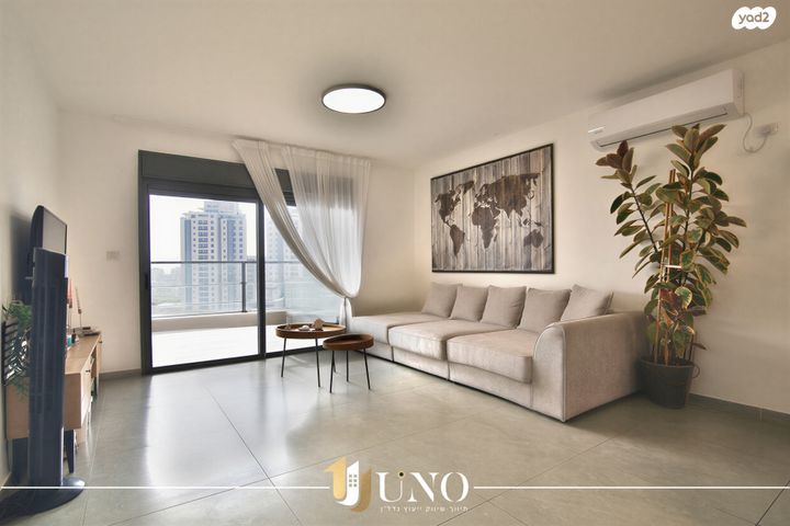 לאה גולדברג 8