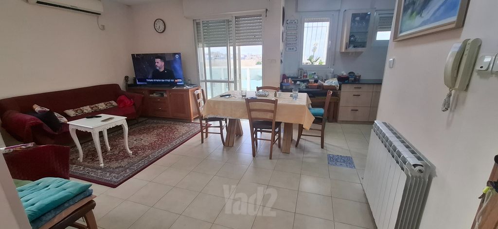 רינה ניקובה 