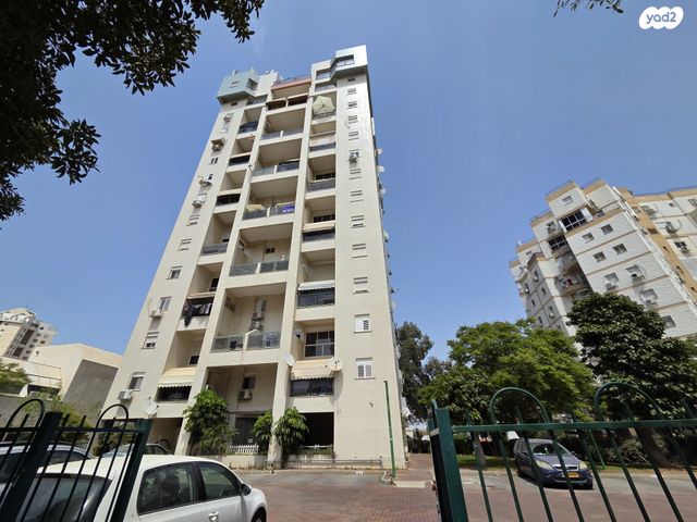 אבות ישורון 