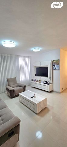 יהושע רבינוביץ 18