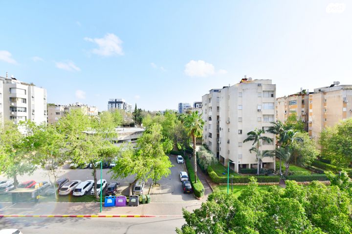 חיים ארלוזורוב 