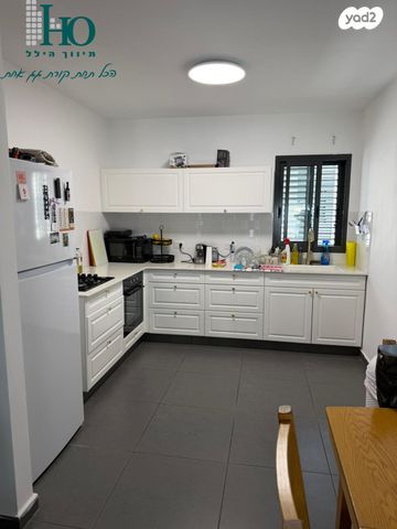 הרב משה צבי נריה 