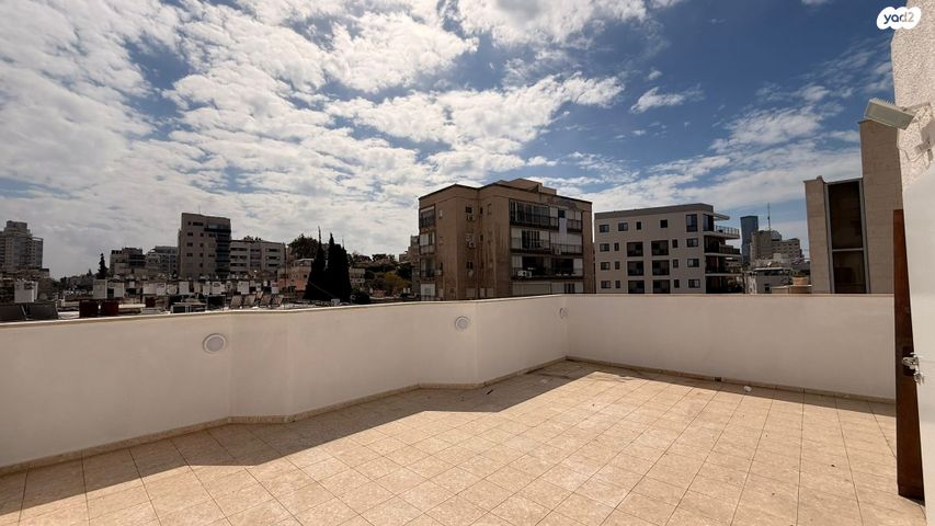 גג/ פנטהאוז