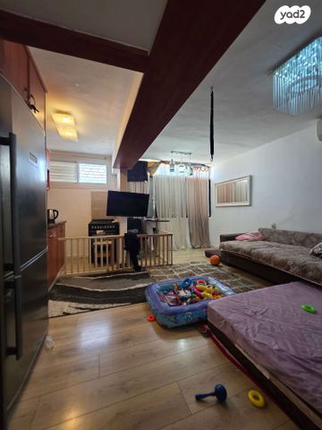 גיורא יוספטל 