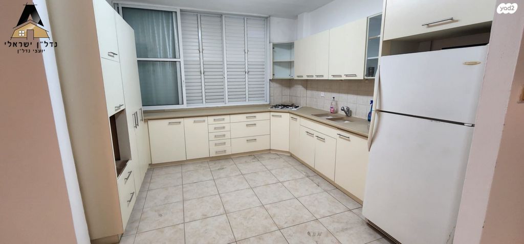 יהושע חנקין 64