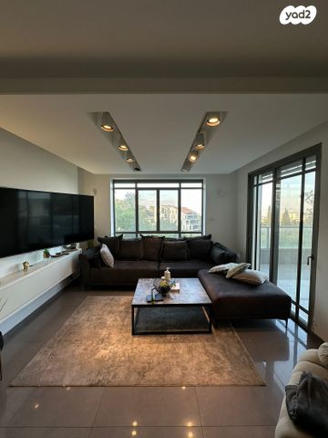 דירה, אחוזה, חיפה