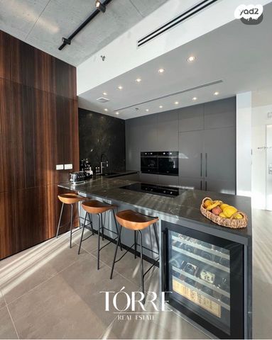 דרך מנחם בגין 158