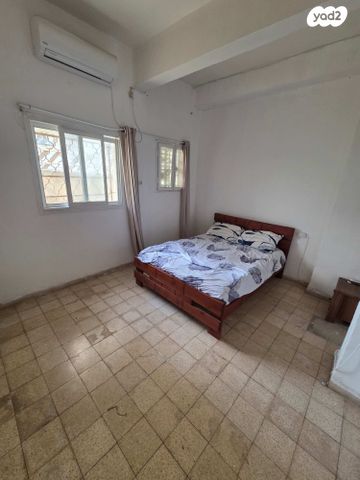 א.ד. גורדון 10