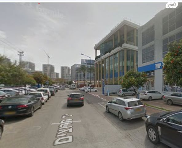 חנויות/ שטח מסחרי