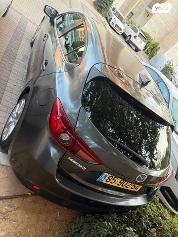 מודעת רכב מאזדה 3