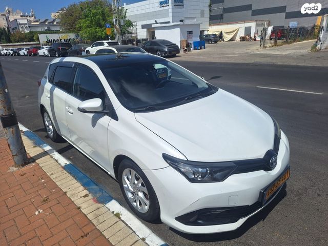 מודעת רכב טויוטה אוריס