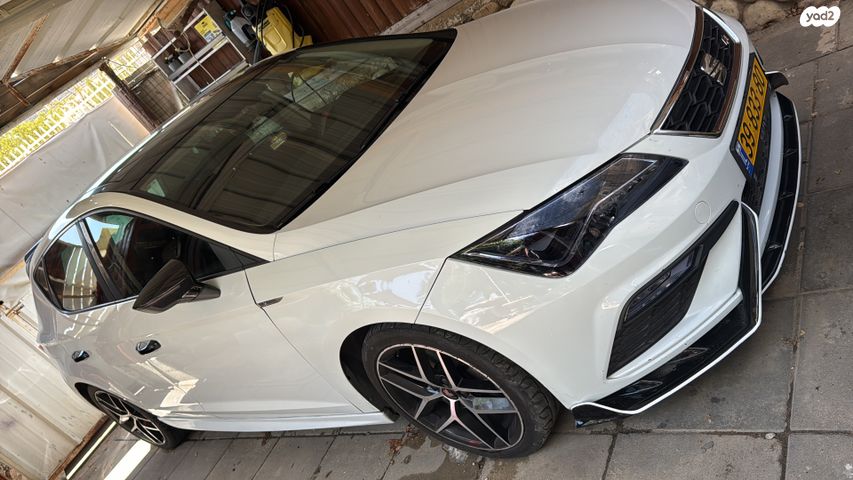 מודעת רכב סיאט לאון