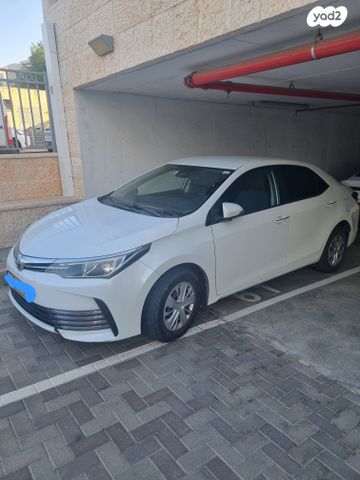 מודעת רכב טויוטה קורולה