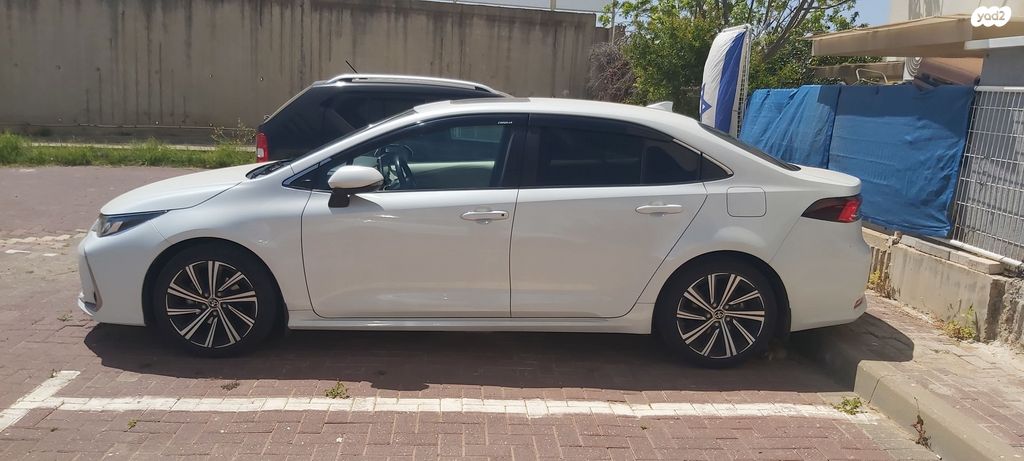 מודעת רכב טויוטה קורולה