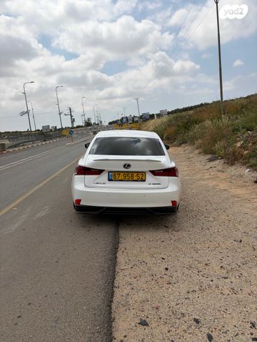 מודעת רכב לקסוס IS