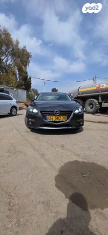 מודעת רכב מאזדה 3