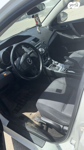 מודעת רכב מאזדה 3