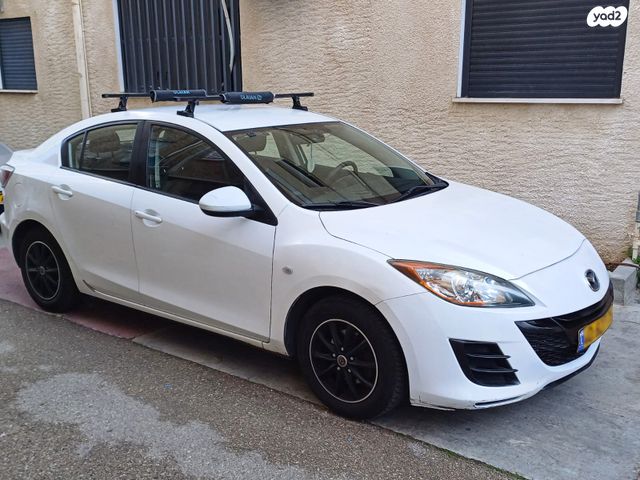 מודעת רכב מאזדה 3