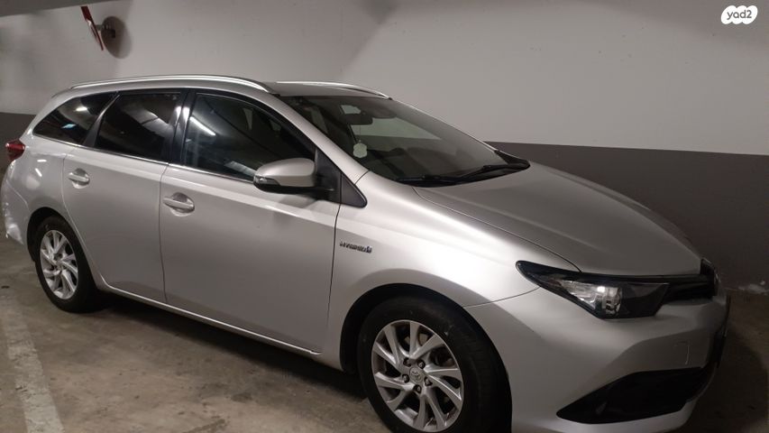 מודעת רכב טויוטה אוריס