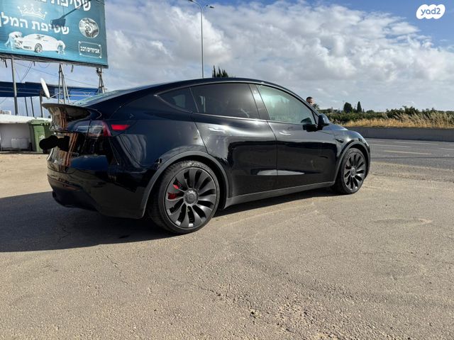 מודעת רכב טסלה מודל Y