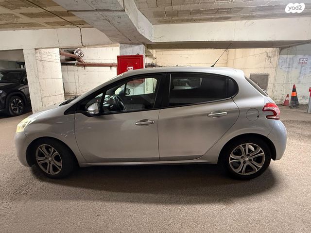 מודעת רכב פיג'ו 208