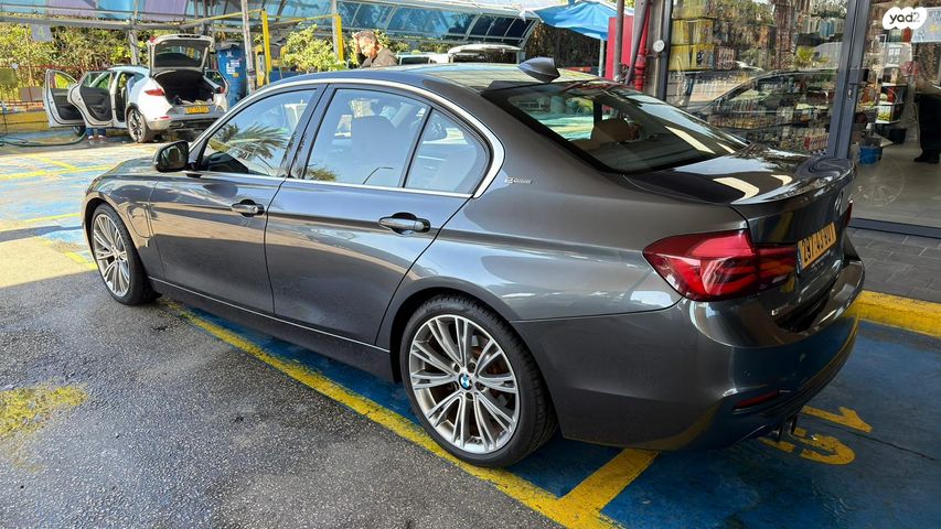 מודעת רכב ב מ וו סדרה 3