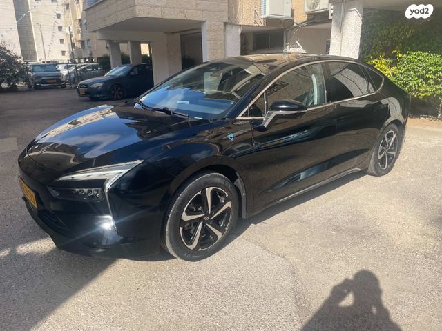 מודעת רכב אי.וי איזי  Limo