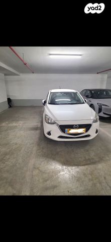 מודעת רכב מאזדה 2