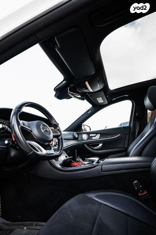 מודעת רכב מרצדס-בנץ E-class