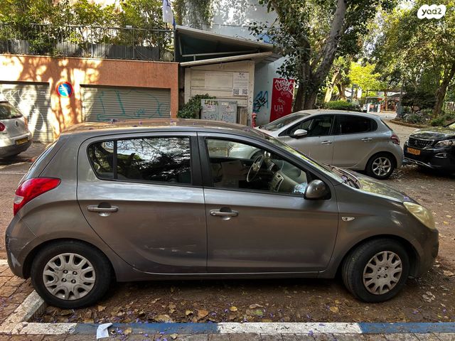 מודעת רכב יונדאי i20