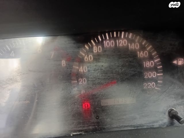 מודעת רכב טויוטה קורולה