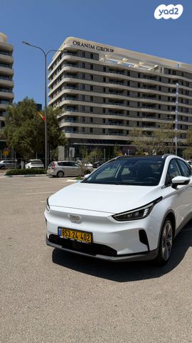 מודעת רכב ג׳ילי Geometry C