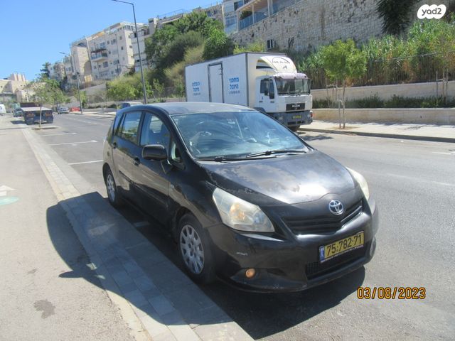 מודעת רכב טויוטה ורסו