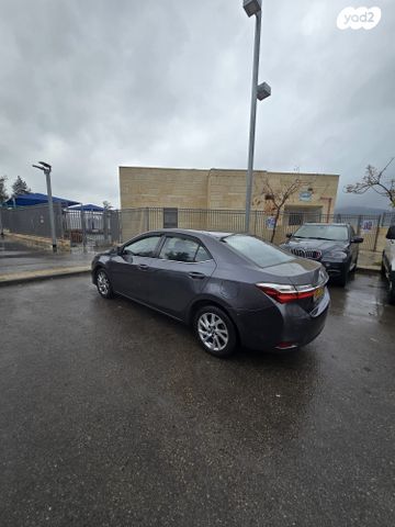 מודעת רכב טויוטה קורולה