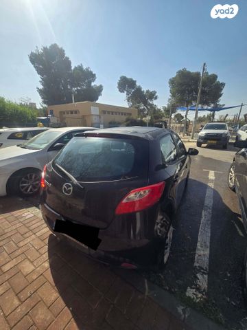 מודעת רכב מאזדה 2