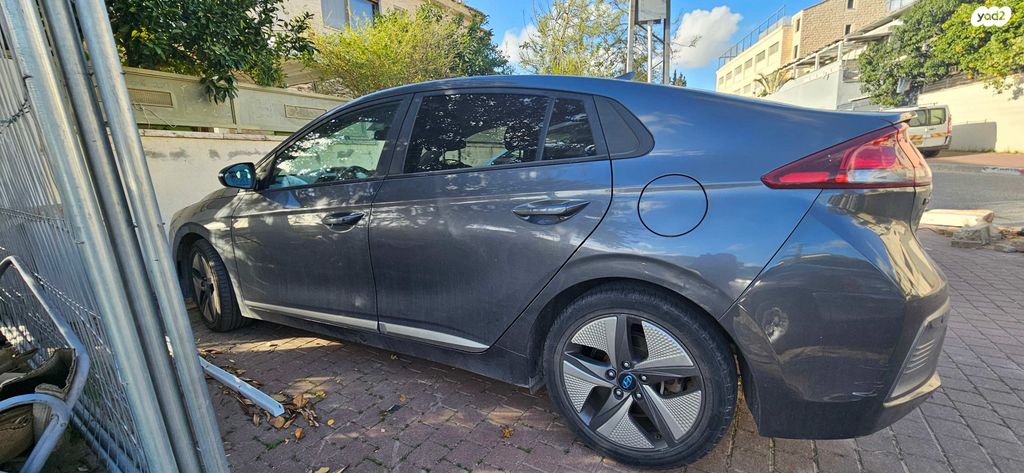 מודעת רכב יונדאי איוניק