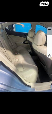 מודעת רכב לקסוס IS