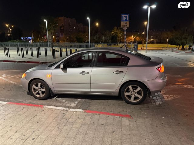 מודעת רכב מאזדה 3