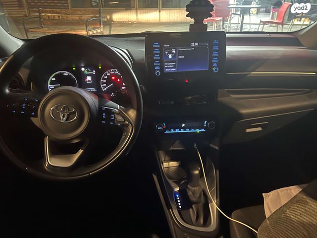 מודעת רכב טויוטה יאריס