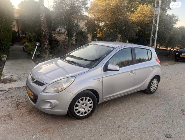 מודעת רכב יונדאי i20
