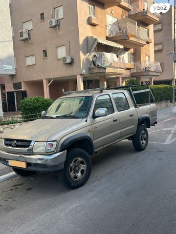 מודעת רכב טויוטה היילקס