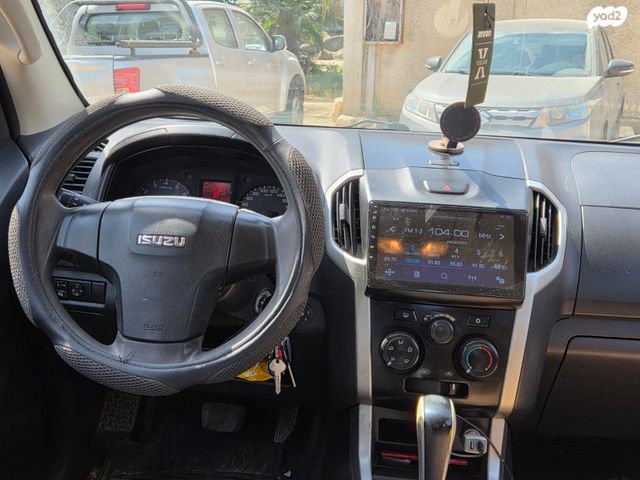 מודעת רכב איסוזו די-מקס