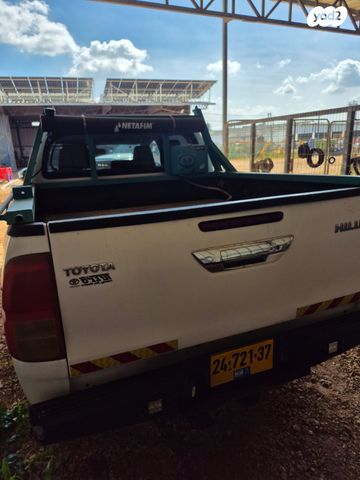 מודעת רכב טויוטה היילקס