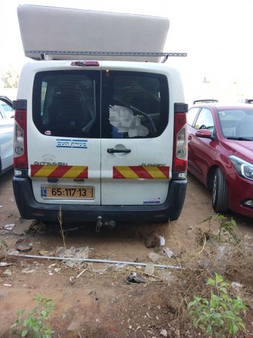 מודעת רכב סיטרואן ג'אמפי